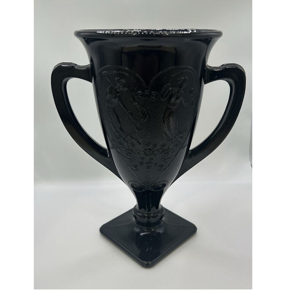 vintage L.E. Smith black amethyst glass flower vase